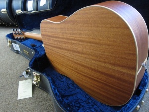 Larrivee Custom D03, Italian Alpine SpruceTop/ Solid Mahogany Back and sides