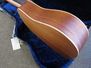 Larrivee Custom D03, Italian Alpine SpruceTop/ Solid Mahogany Back and sides