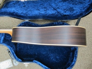 Larrivee D40 Sitka Spruce top/East Indian Rosewood back and sides !